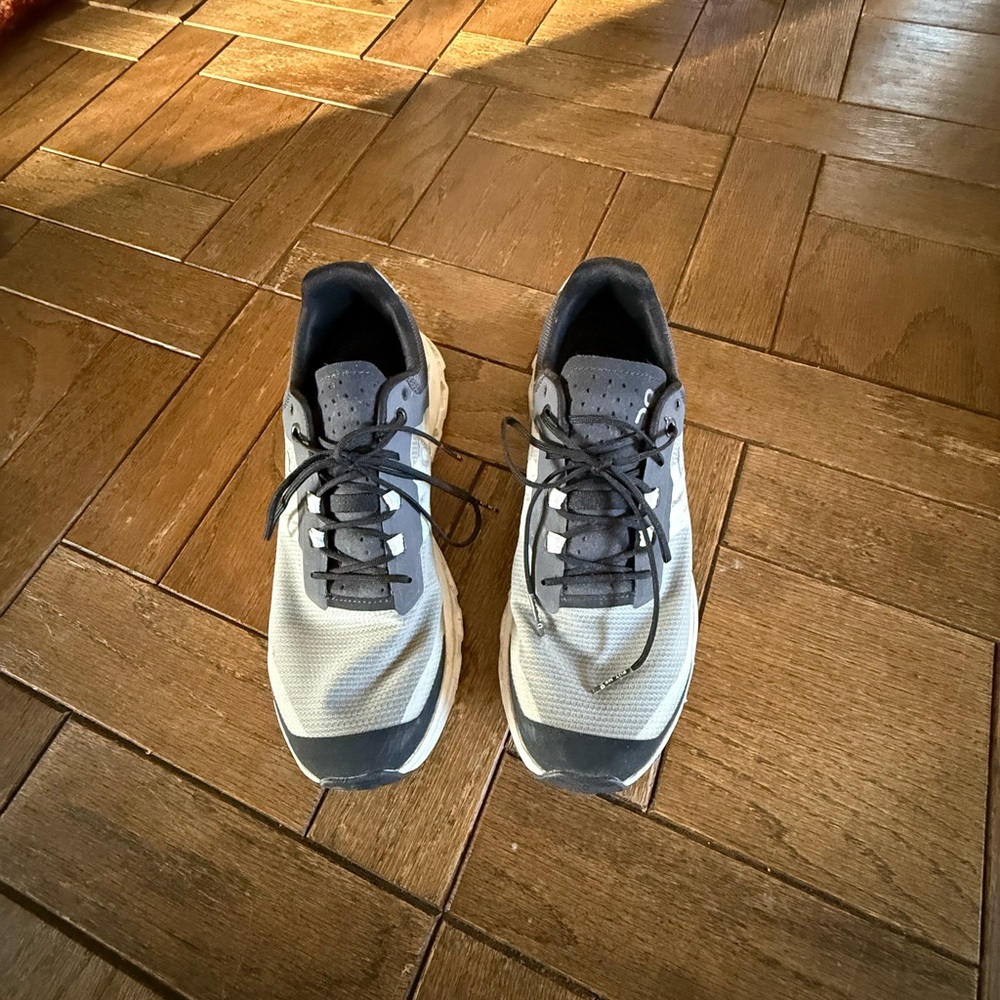 On Running Cloudvista Women’s Running Shoes Size 9.5